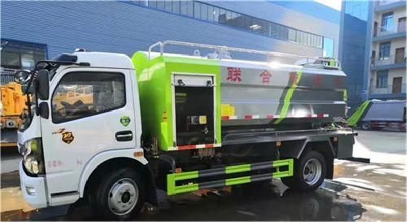 國六東風(fēng)多利卡D7清洗吸污車