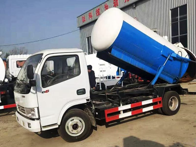 廠家供應(yīng)多功能清洗吸污車