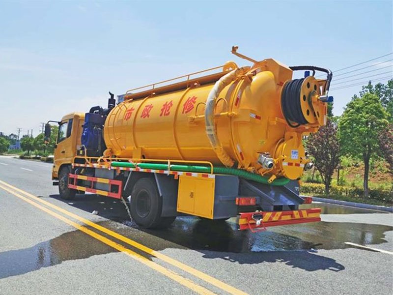 吸污疏通兩用車多少錢