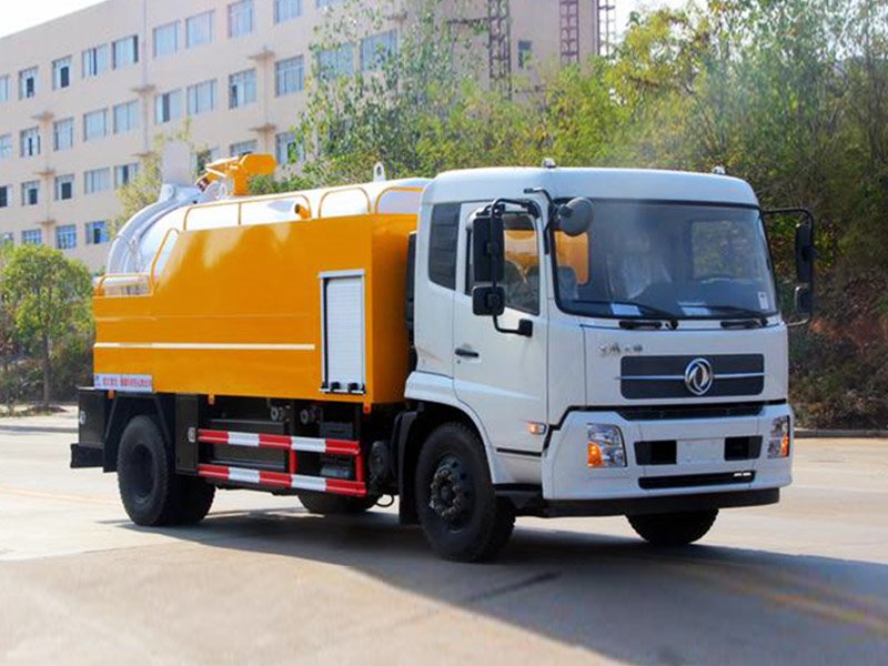 東風(fēng)多利卡吸污清洗車(chē)廠家供貨