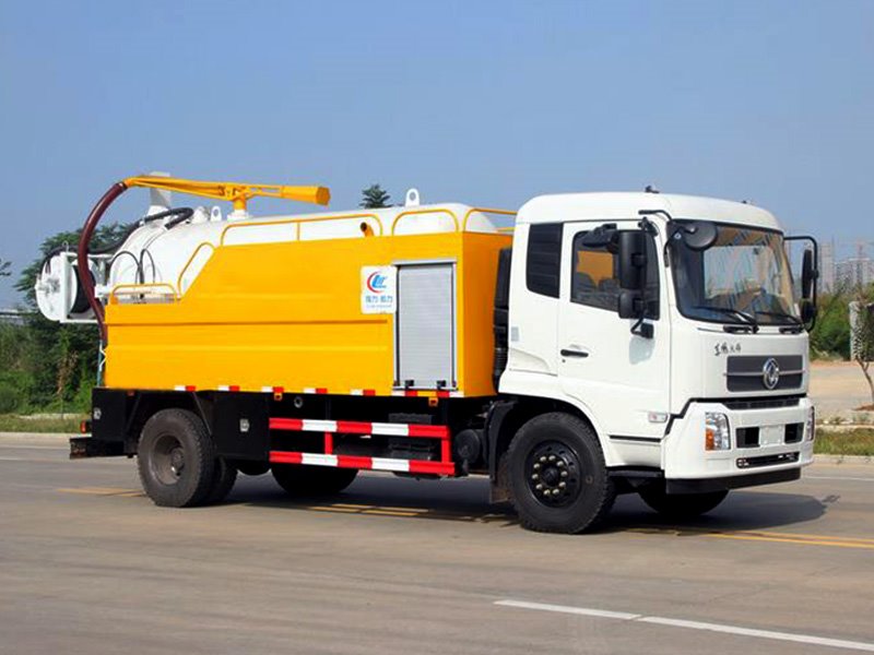 東風(fēng)多利卡吸污清洗車(chē)廠家供貨