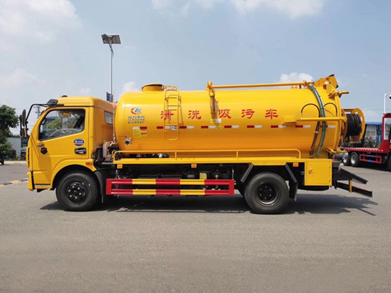 東風10方吸污清洗兩用車