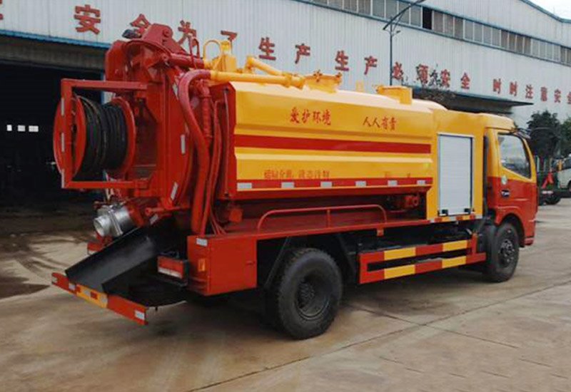 東風(fēng)大多利卡清洗吸污聯(lián)合疏通車