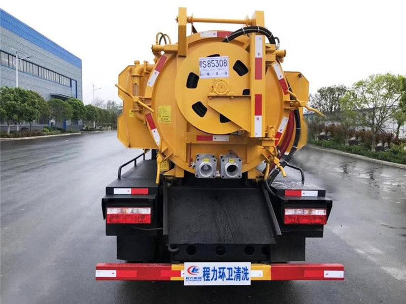 東風小多利卡清洗吸污車價格