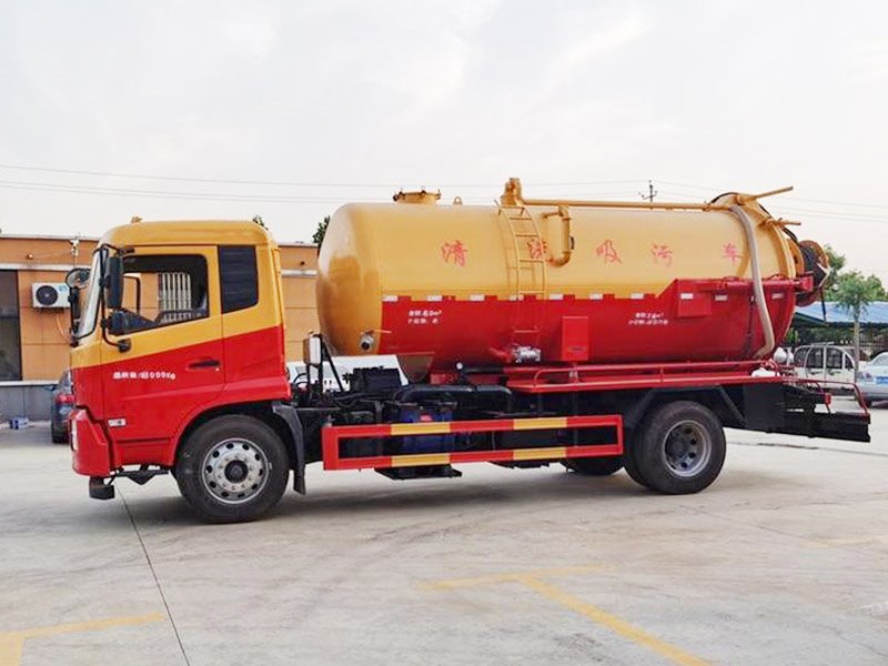 廠(chǎng)家銷(xiāo)售聯(lián)合疏通車(chē)清洗吸污運(yùn)輸車(chē)