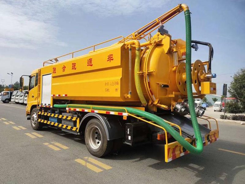 東風(fēng)天錦15方清洗吸污車