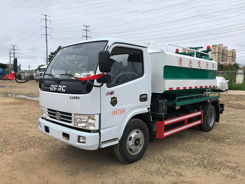 東風(fēng)小多利卡5方清洗吸污車