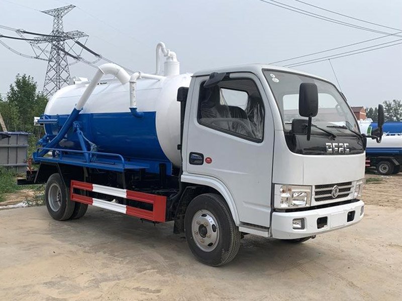 東風(fēng)多利卡多功能清洗吸污車