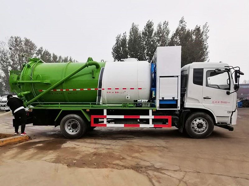 多功能疏通管道清洗吸污車