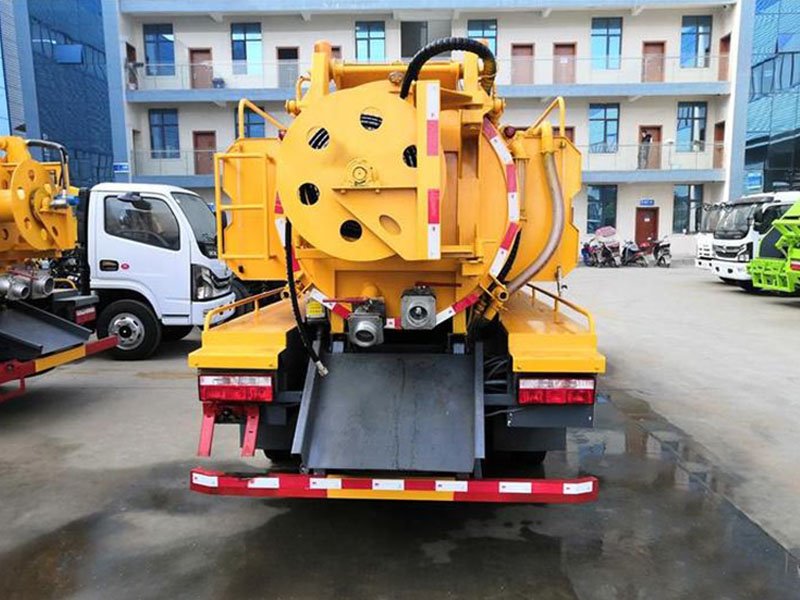 5噸清洗吸污兩用車(chē)多少錢(qián)