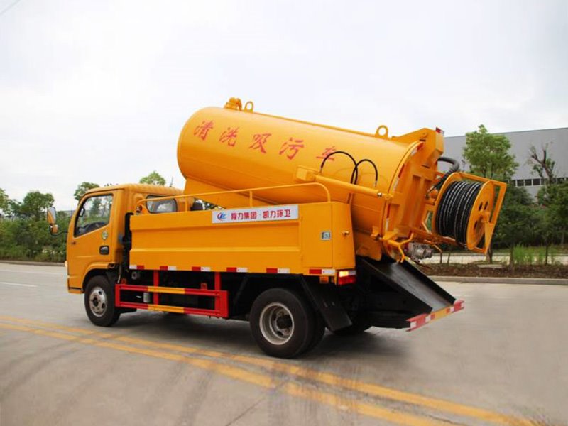東風(fēng)小多利卡聯(lián)合疏通清洗吸污車