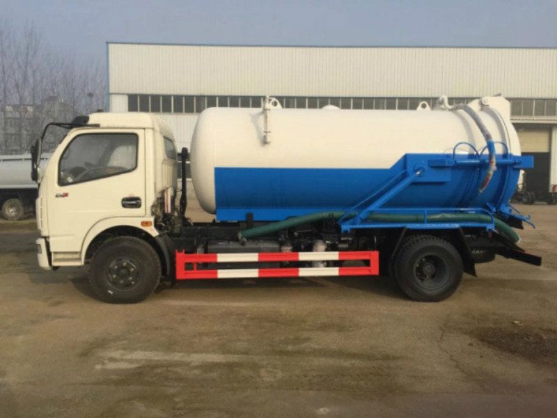 東風(fēng)8方吸污車(chē)廠家推薦
