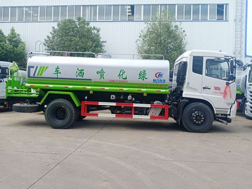 東風天錦原裝專用底盤灑水車
