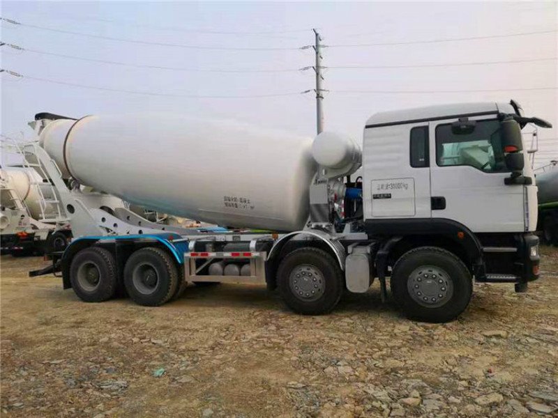 重汽豪沃12方混凝土攪拌車廠家秋季大放送