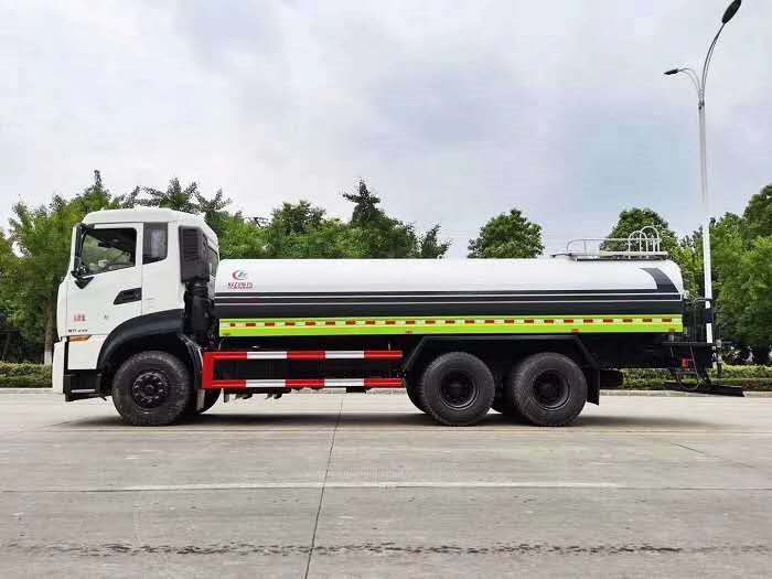 程力東風(fēng)天龍16噸灑水車?