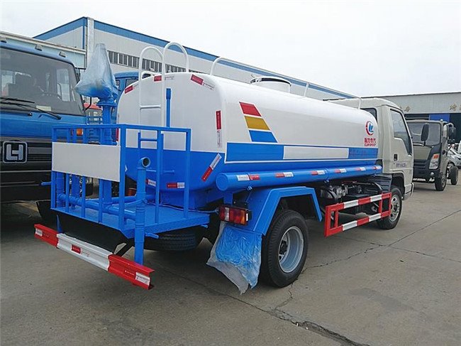 福田時(shí)代5噸灑水車