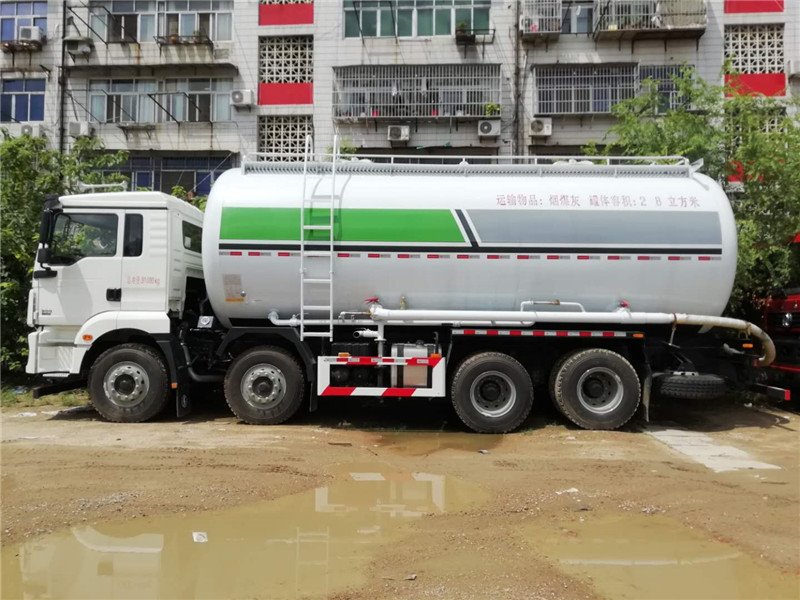 干混砂漿車(chē)到廠(chǎng)家買(mǎi)的放心