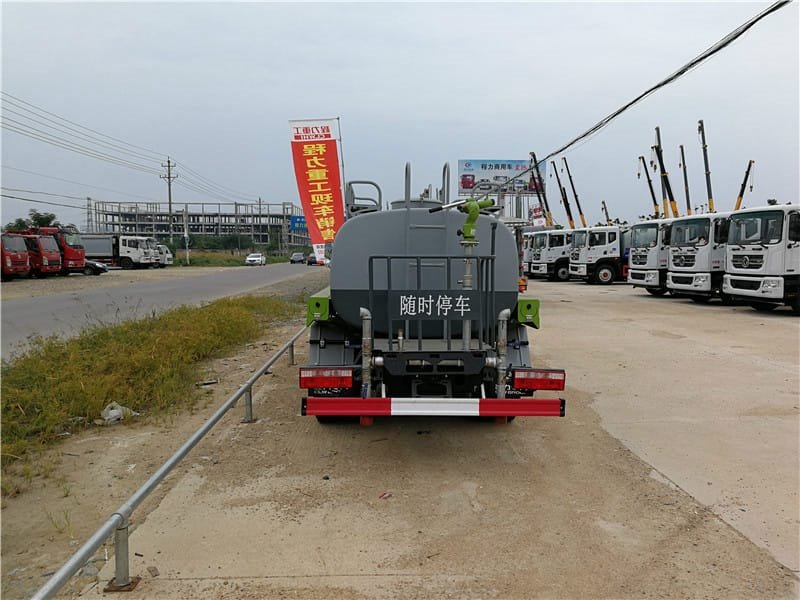 東風(fēng)小多利卡國六環(huán)衛(wèi)灑水車怎么賣