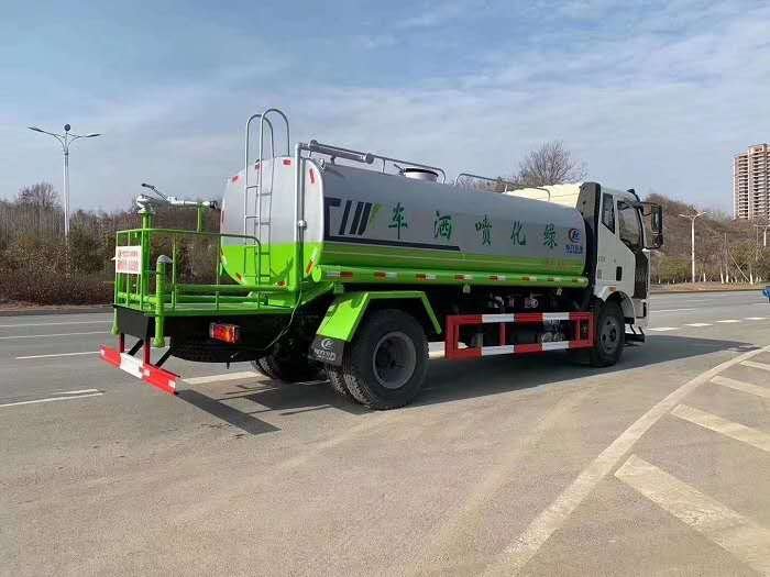 國六一汽解放綠化灑水車