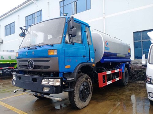 程力東風(fēng)專用底盤灑水車