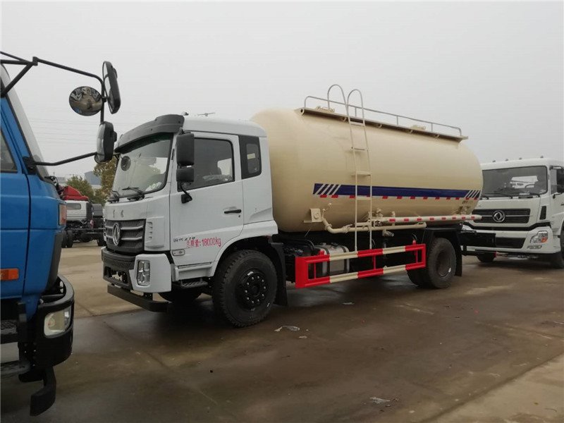 小型輕型散裝水泥車價(jià)格