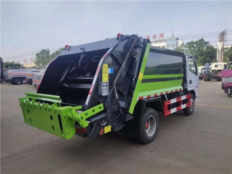 藍牌小型壓縮垃圾車