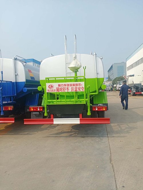 國六東風專用底盤D3v灑水車