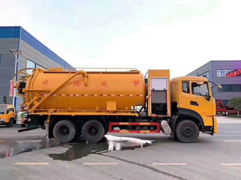 大型后雙橋清洗吸污車廠家