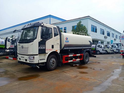 國六解放一汽綠化灑水車