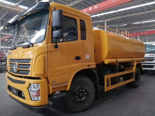 東風(fēng)專用底盤噴霧灑水車