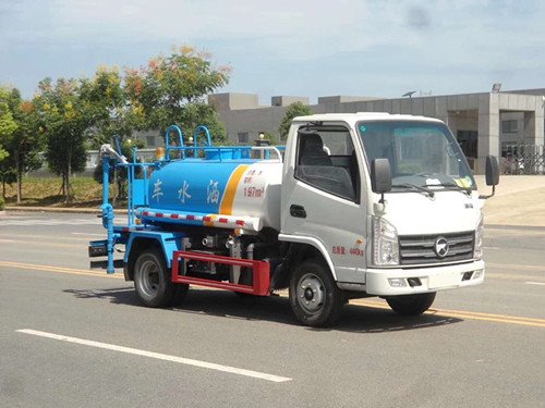 國(guó)六凱馬2方綠化噴灑車