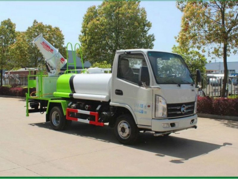 周一明星車型凱馬K1新款灑水車