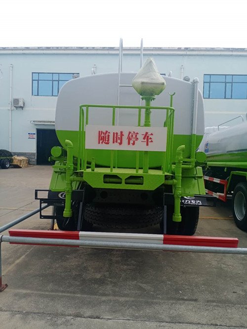 一汽解放正品專(zhuān)用型汽車(chē)底盤(pán)綠化灑水車(chē)