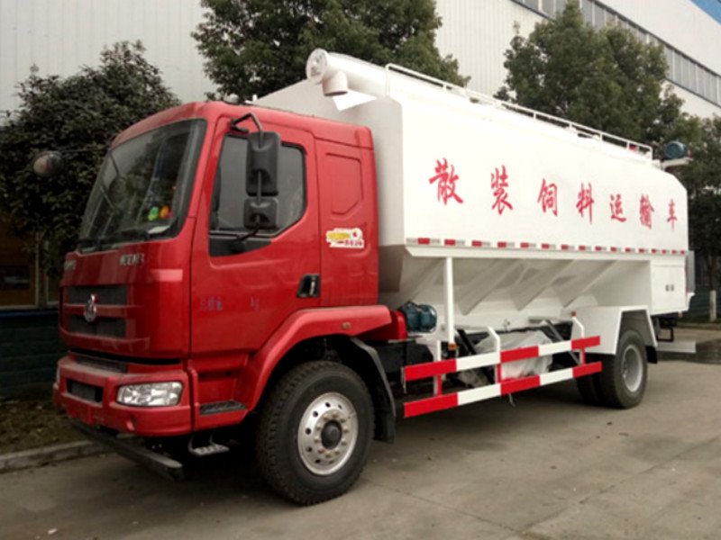 東風柳汽散稱飼料運輸車程力廠家銷售