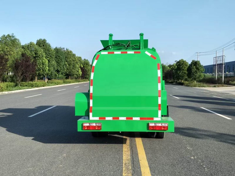東風小多利卡餐廚垃圾車4噸