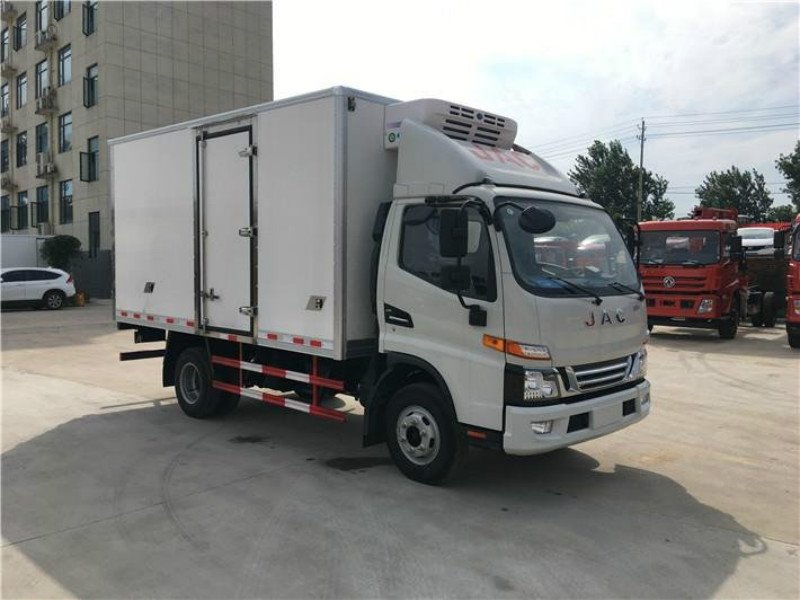 江淮駿鈴V5一排半3.7米冷藏車