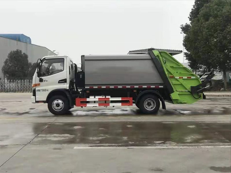 6方的壓縮垃圾車配置是什么樣的