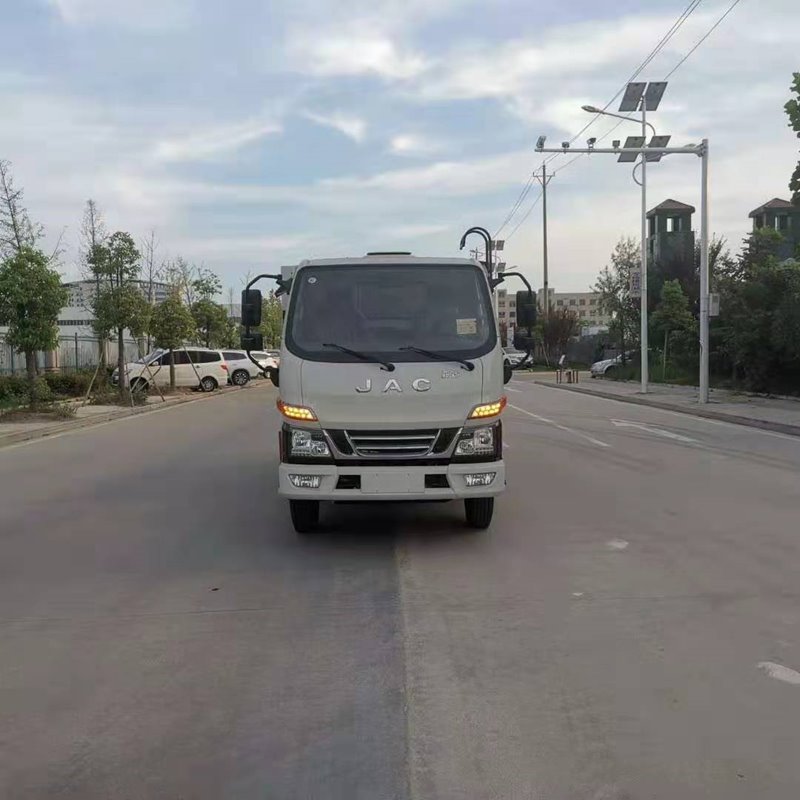 6方的壓縮垃圾車配置是什么樣的