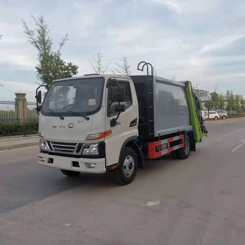 6方的壓縮垃圾車配置是什么樣的