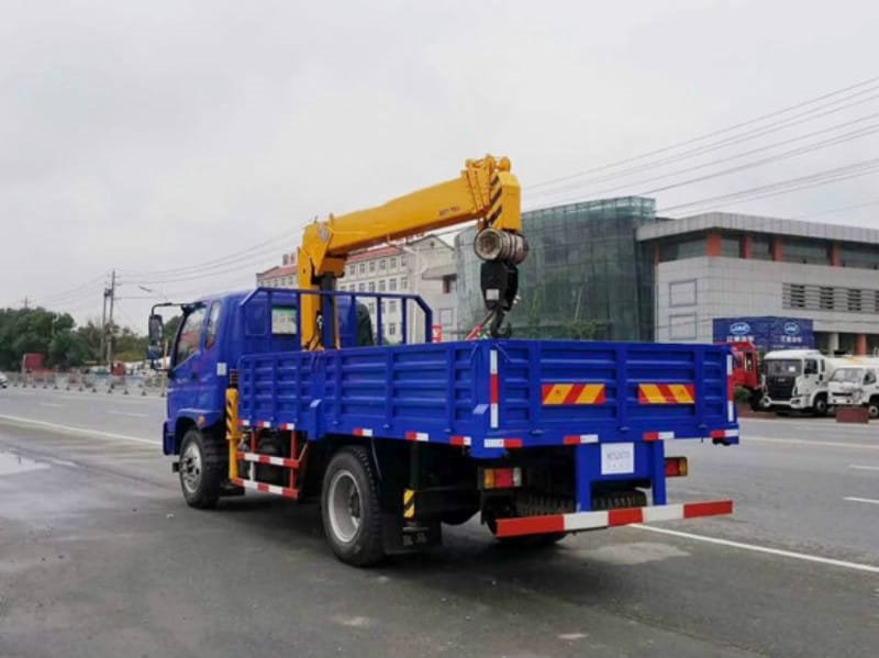 福田瑞沃隨車吊怎樣更換齒輪油