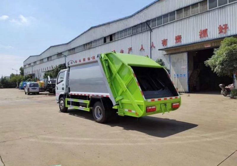 國六東風小多利卡壓縮垃圾車絕對低價