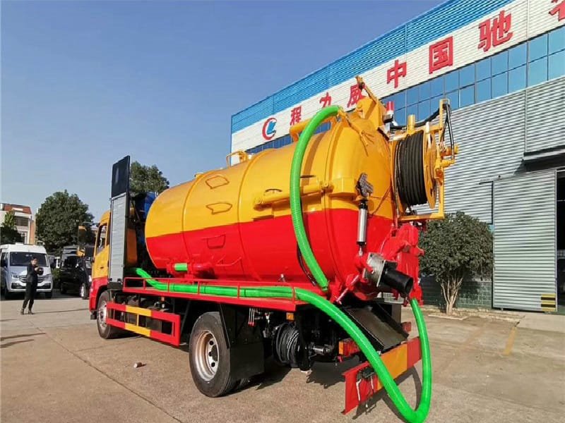 國六東風(fēng)天錦13方清洗吸污車廠家大讓利
