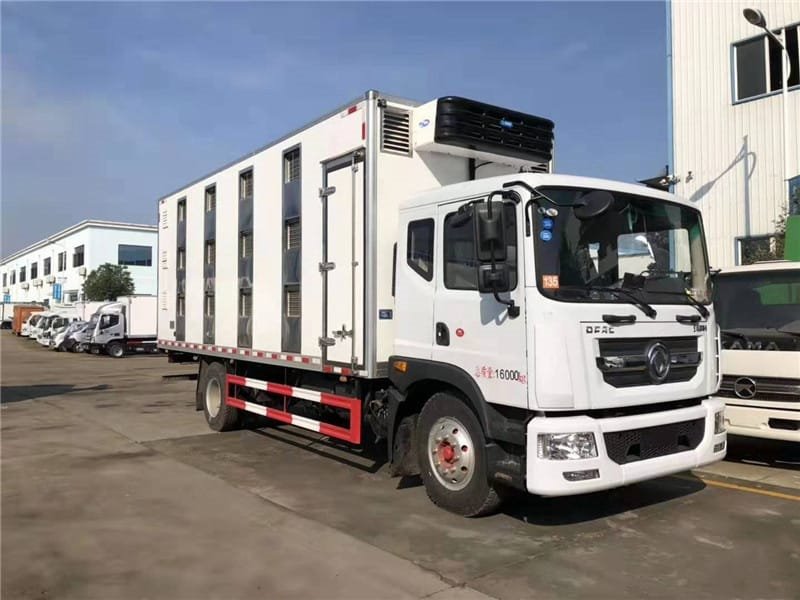 東風(fēng)多利卡5.98米禽畜運(yùn)輸車養(yǎng)護(hù)技巧