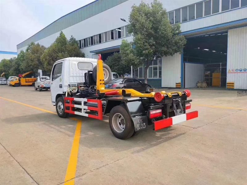 長(zhǎng)安勾臂垃圾車(chē)特點(diǎn)