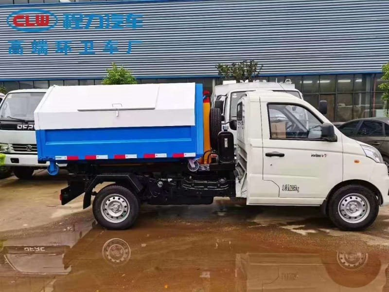 福田祥菱勾臂垃圾車