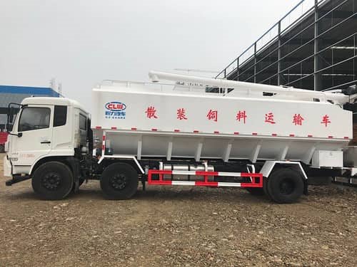 30方飼料運輸車東風(fēng)天錦小三軸飼料運輸車
