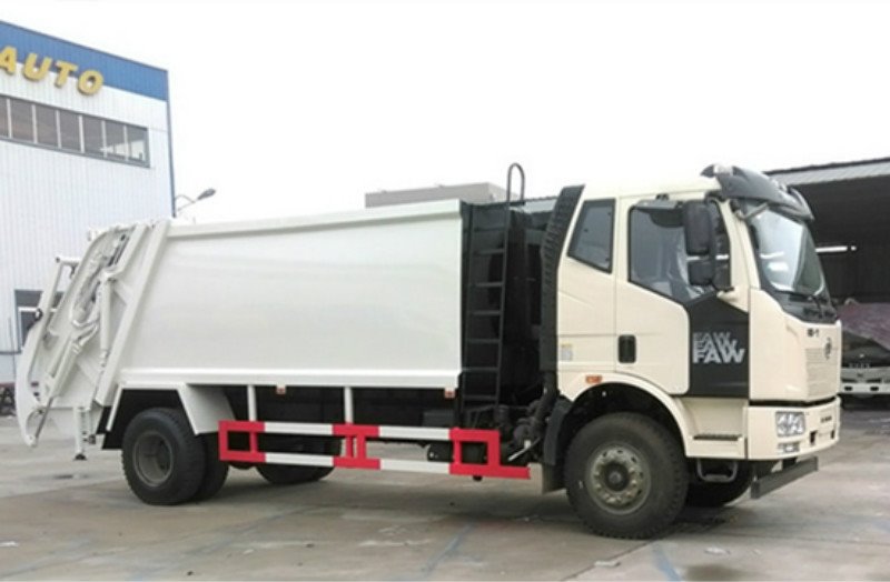 解放J6壓縮式環(huán)衛(wèi)垃圾車首付低