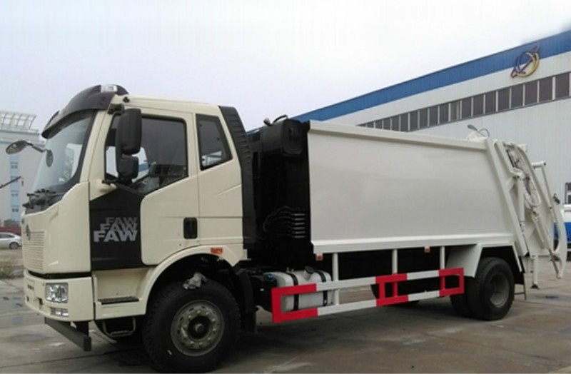 解放J6壓縮式環(huán)衛(wèi)垃圾車首付低