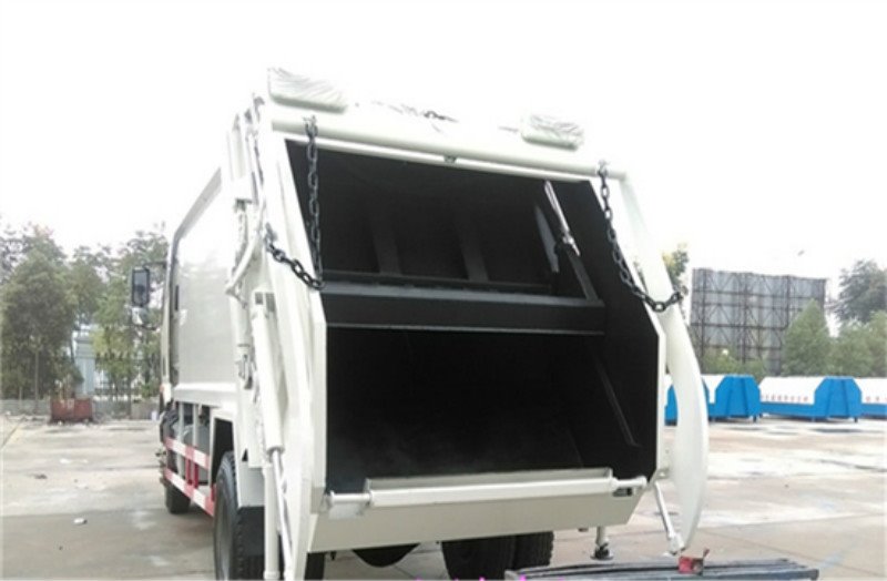解放J6壓縮式環(huán)衛(wèi)垃圾車首付低