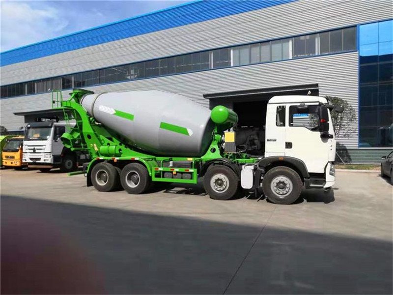 聯(lián)合重卡12方混凝土攪拌車可分期